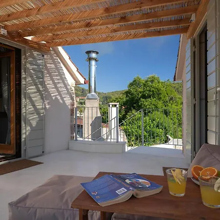 Arte * Stari Grad (Hvar)